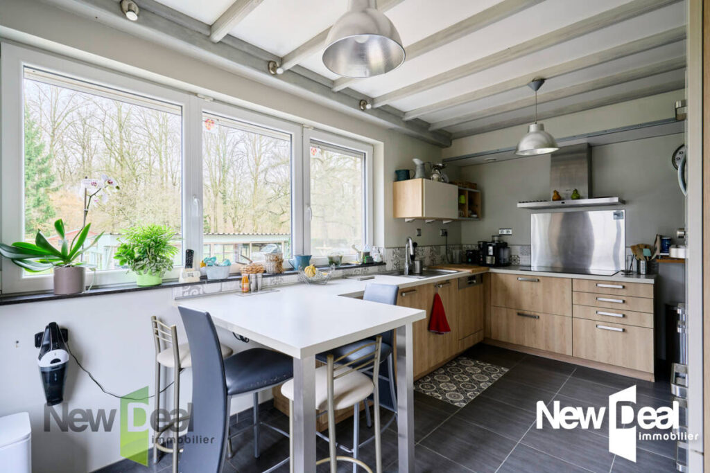 SEMI-PLAIN PIED + GITE 150 m2 Saint-Amand-Les-Eaux – 6 pièces – NR chambres – 150 m²