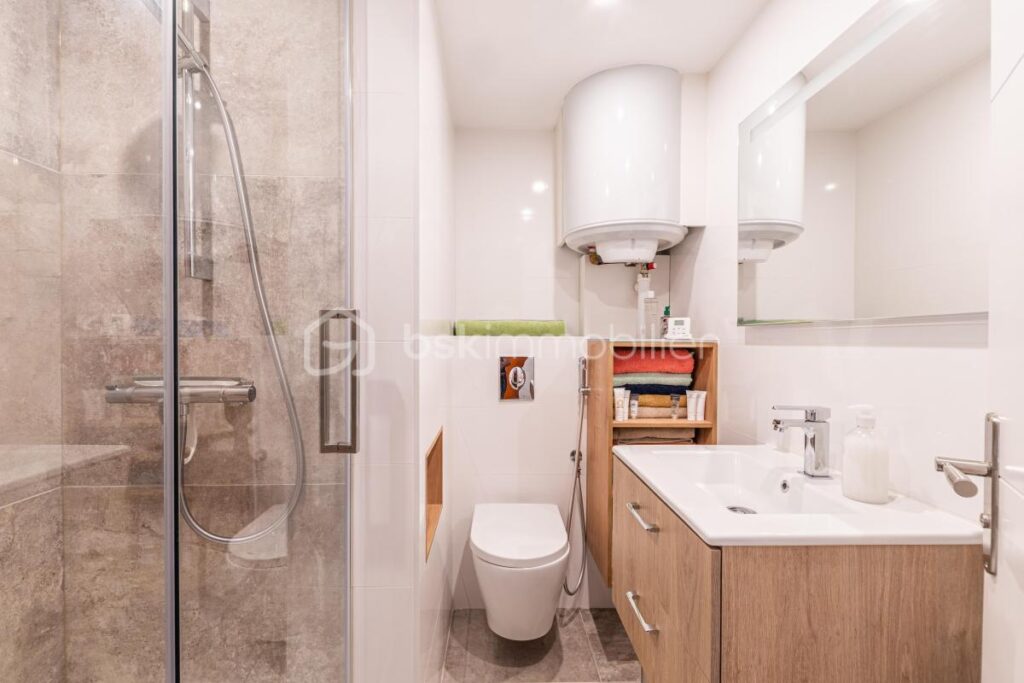 Appartement coup de cœur en duplex face à la mer à Hyères – 5 pièces – 4 chambres – 165 m²