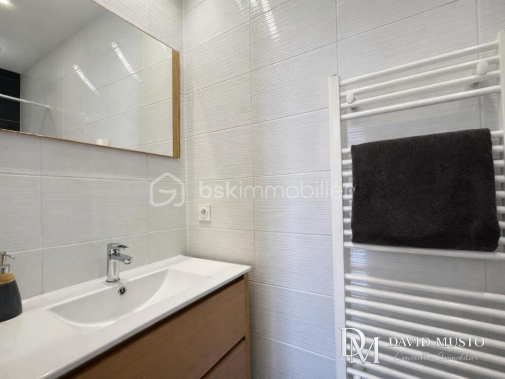 Maison Plain-Pied Lumbin – 5 pièces – 3 chambres – 108 m²