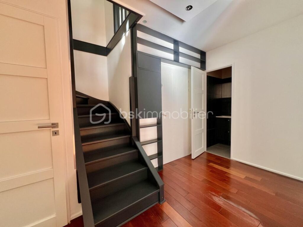 T4 en duplex avec 3 chambres lumineux de 96 m2 – 4 pièces – 3 chambres – 95 m²