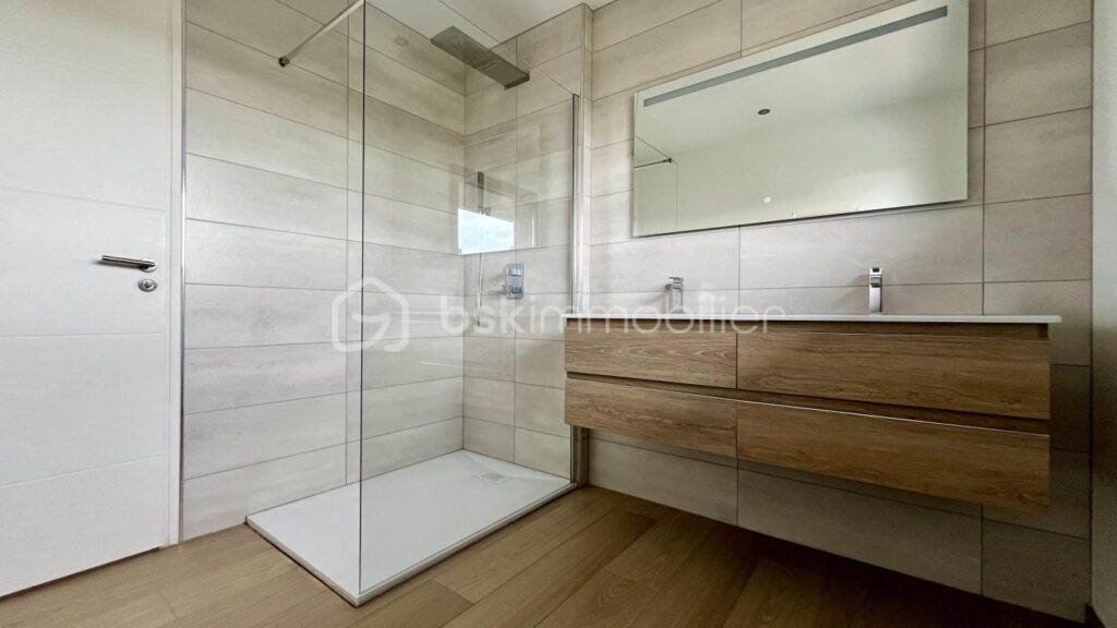 Maison Contemporaine PIRAINO – 6 pièces – 4 chambres – 190 m²