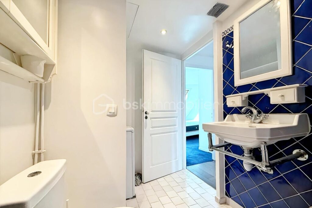 Appartement traversant au dernier étage avec ascenseur – 2 pièces – 1 chambre – 37 m²