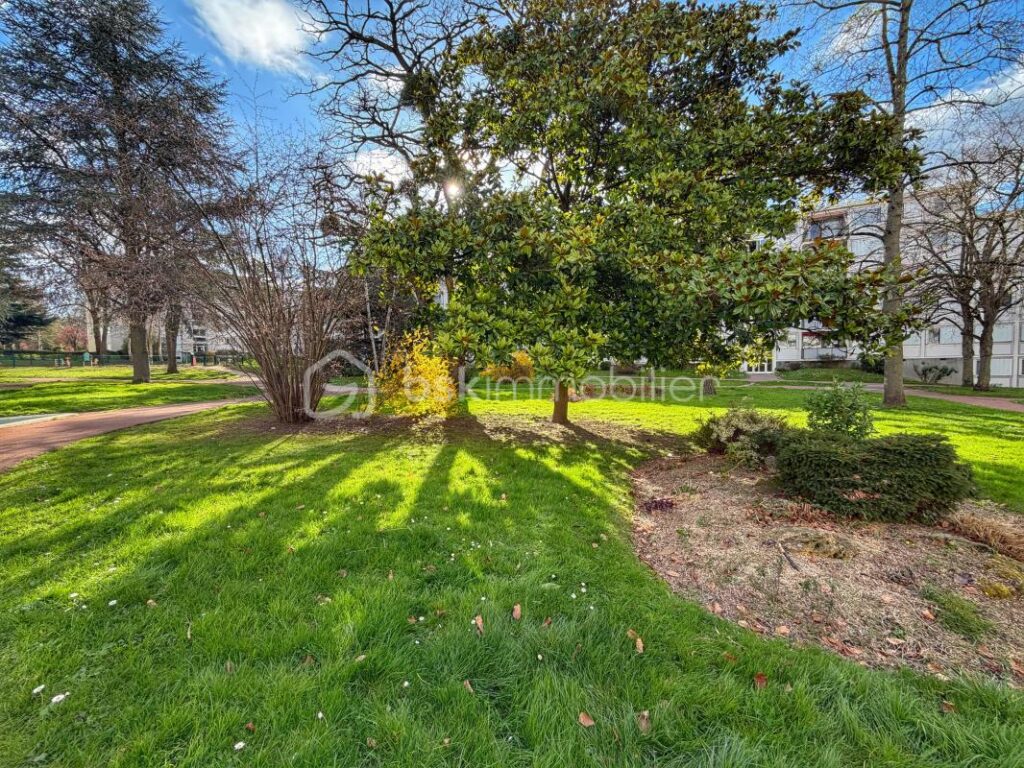 NOUVEAU EN PARFAIT ETAT ! – 3 pièces – 2 chambres – 52 m²