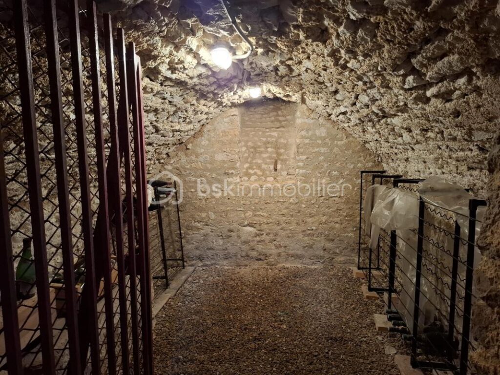 Le charme de l’ancien PRIX NEGOCIABLE – 4 pièces – 2 chambres – 91 m²