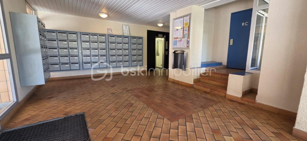 T3/T4 85M² L’OPPORTUNITÉ pour un projet de rénovation sur mesure – 4 pièces – 3 chambres – 83 m²