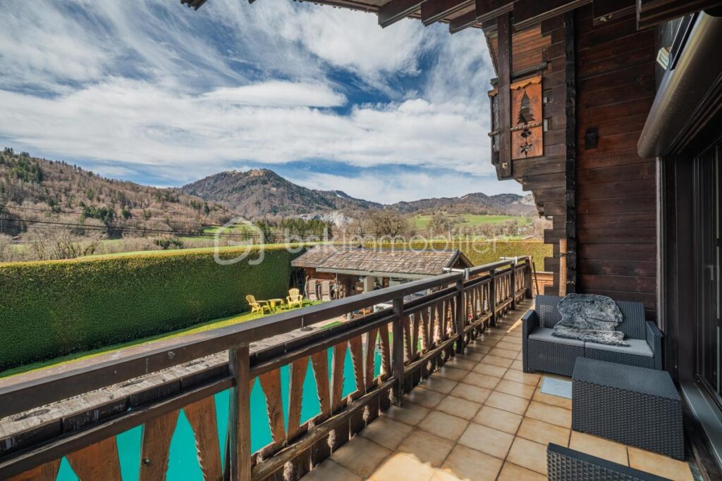 Chalet avec piscine et espace bien-être – Mieussy – 5 pièces – 4 chambres – 158 m²