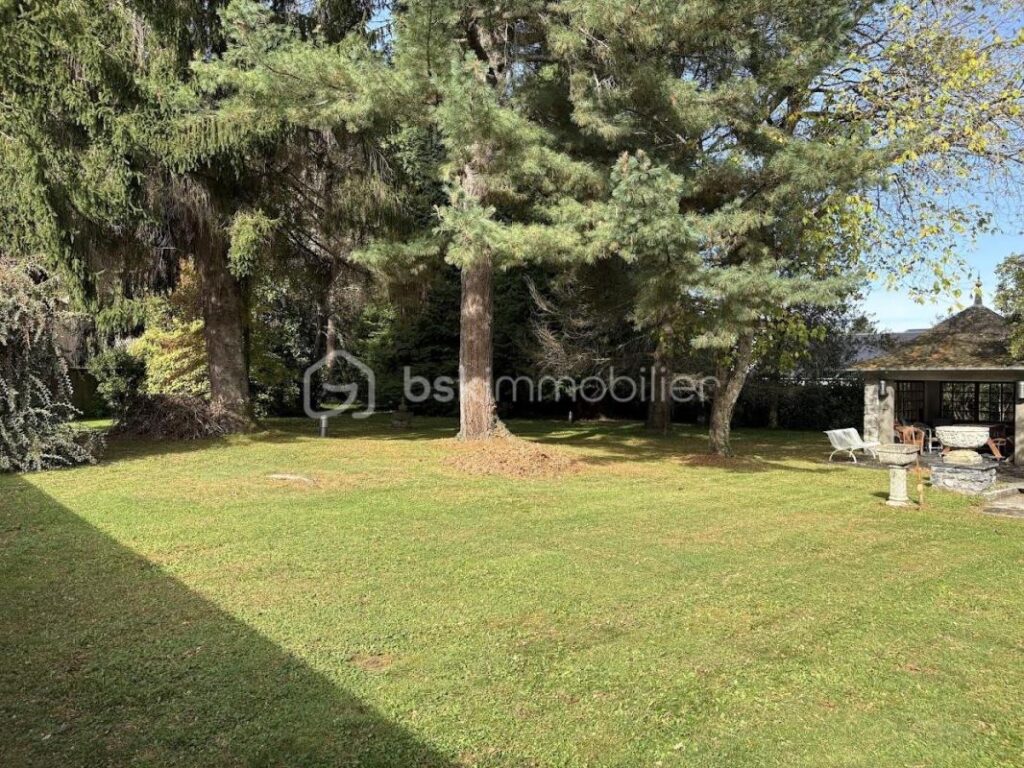 Maison Type T4 + appartement T2 – 13 pièces – 5 chambres – 276 m²