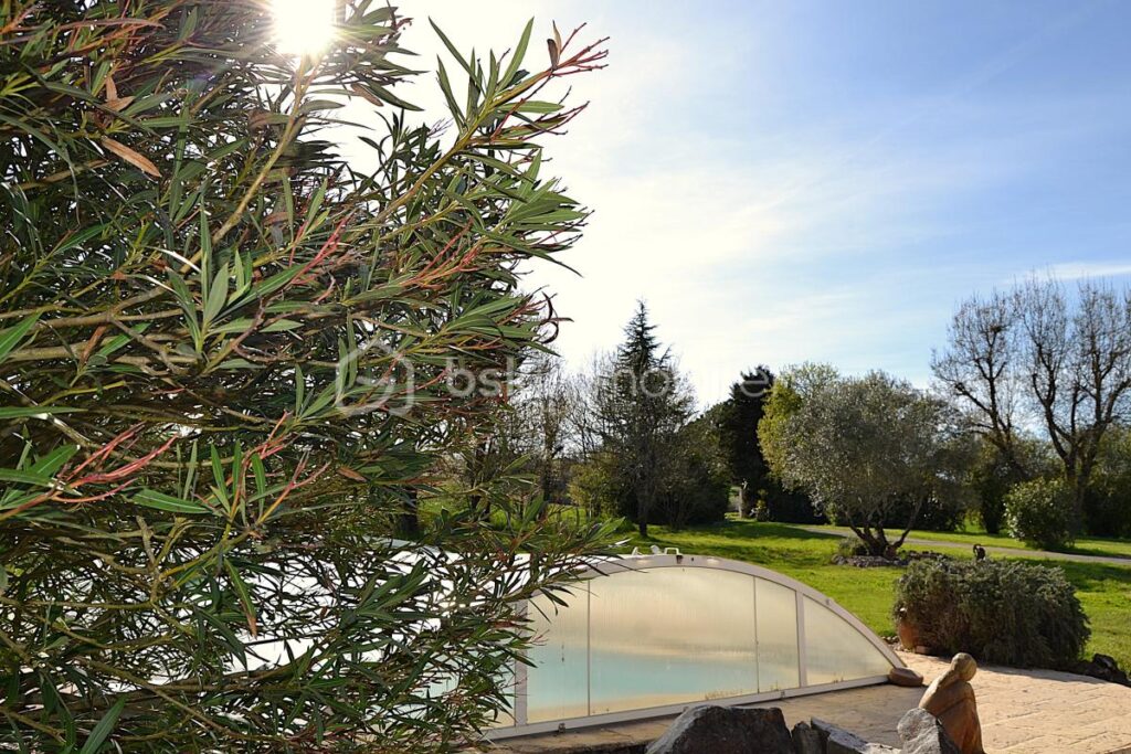 Lauragaise 230 m², piscine, parc et vue dégagée – 7 pièces – 5 chambres – 226 m²