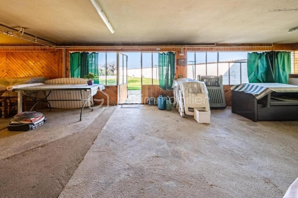 Charmante maison avec piscine à vendre – Idéalement située ! – 5 pièces – 4 chambres – 120 m²
