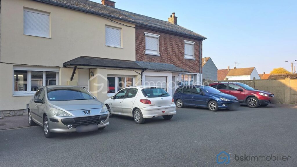 Maison 3 chambres 1 bureau jardin garage – 7 pièces – 3 chambres – 107 m²