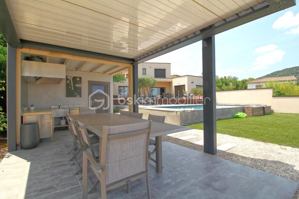 Villa contemporaine 165 M² – 6 pièces – 4 chambres – 165 m²