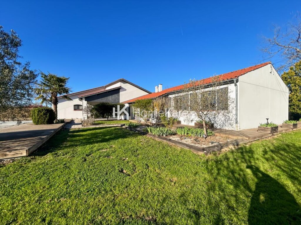 MAISON FAMILIALE DANS UN ENVIRONNEMENT IDEAL – 7 pièces – 5 chambres – 192 m²