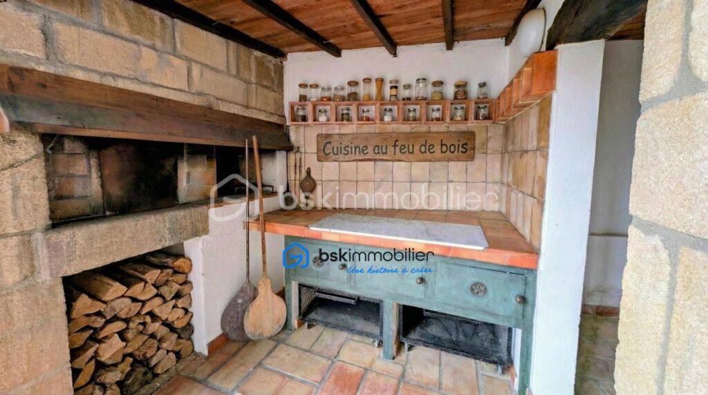 Exceptionnel ! Rare sur le secteur. Villa au cœur des Alpilles, jardin, piscine, terrain clôturé – 5 pièces – 4 chambres – 148 m²