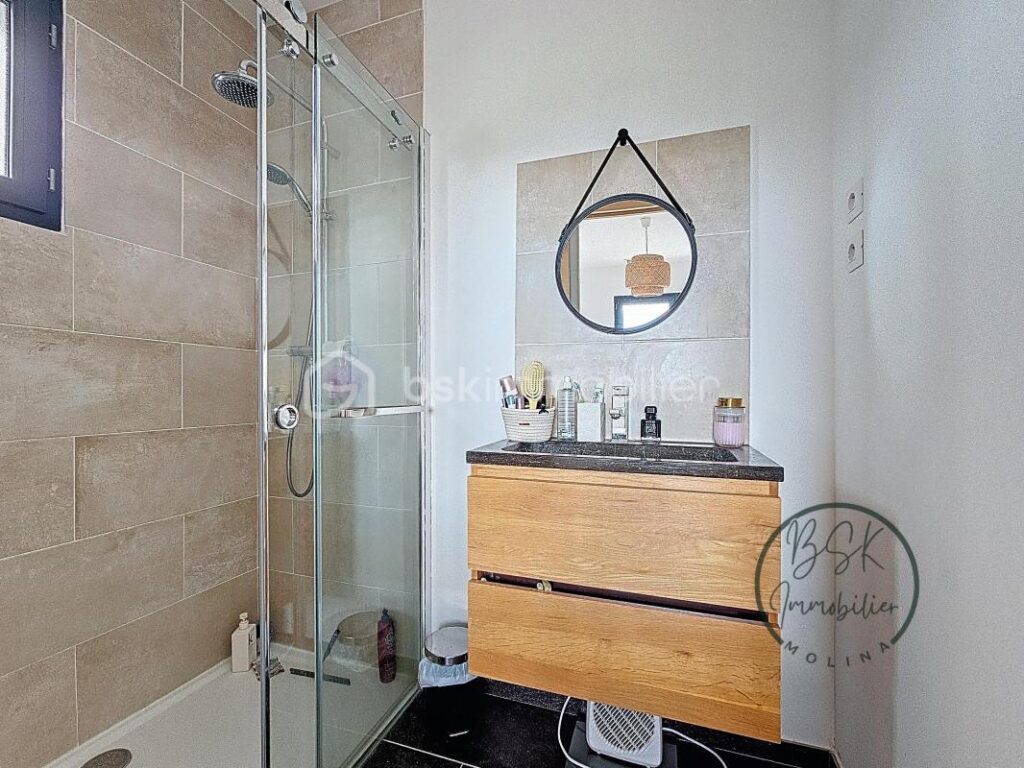 VILLA MODERNE AVEC GARAGE, PISCINE ET VUE CAMPAGNE À COLOMBIERS – 4 pièces – 2 chambres – 103 m²