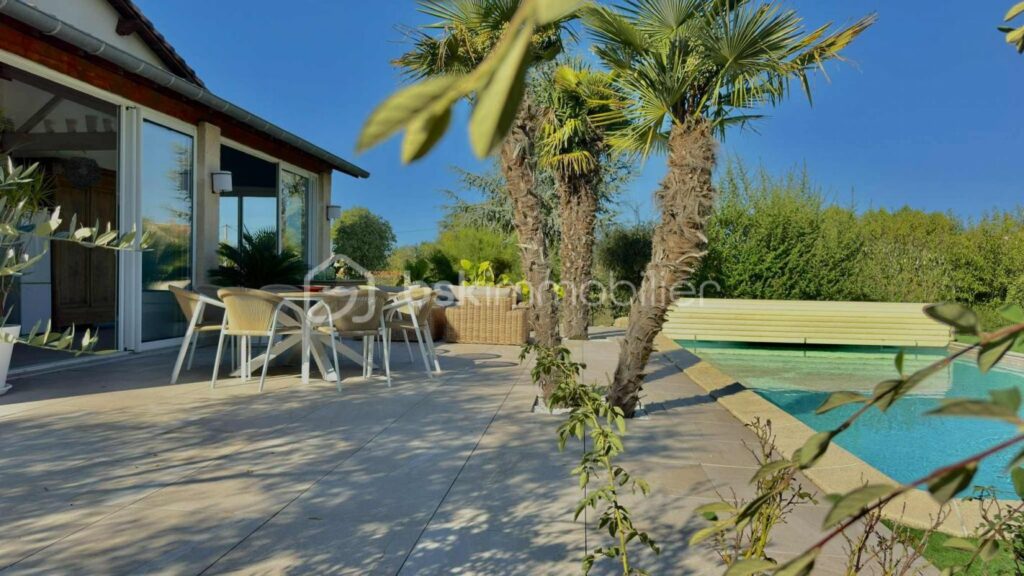 Couffouleux – Maison T6 avec piscine et sous-sol – 6 pièces – 4 chambres – 165 m²