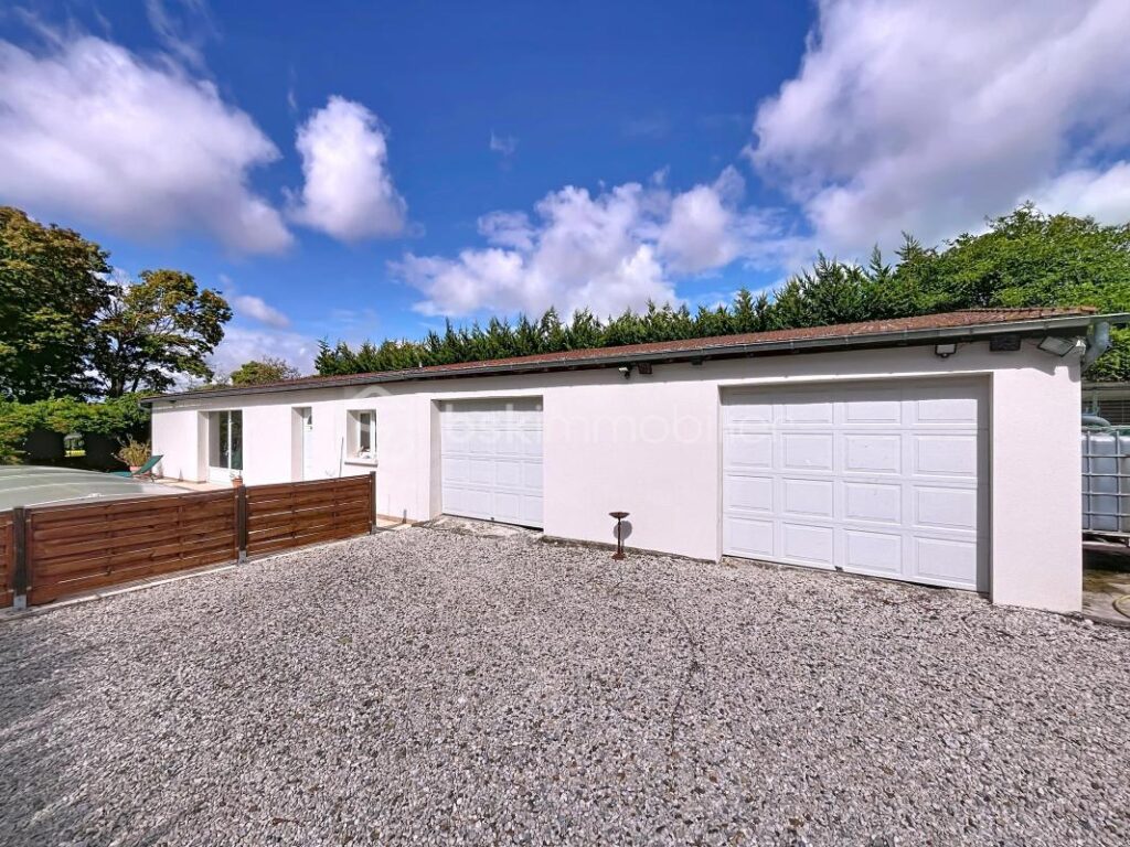 PROPRIETE DE CARACTERE – 8 pièces – 4 chambres – 210 m²