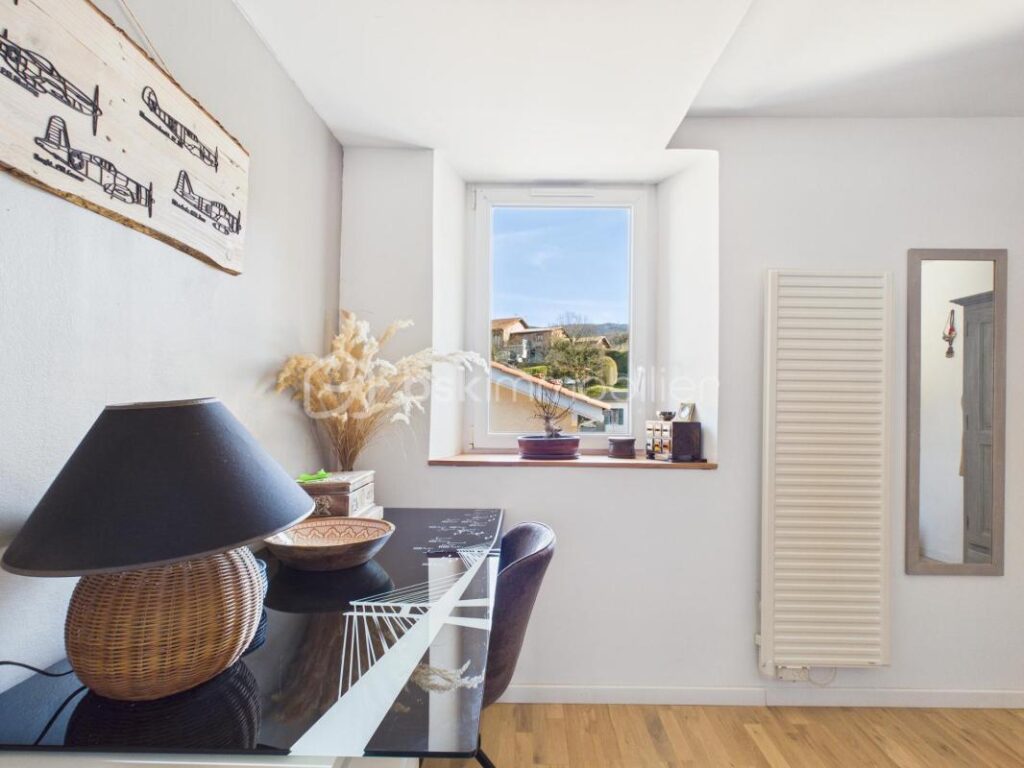 Maison de village – 5 pièces 148 m² – Jardin cocooning – 100 m² d’annexes – 5 pièces – 4 chambres – 148 m²