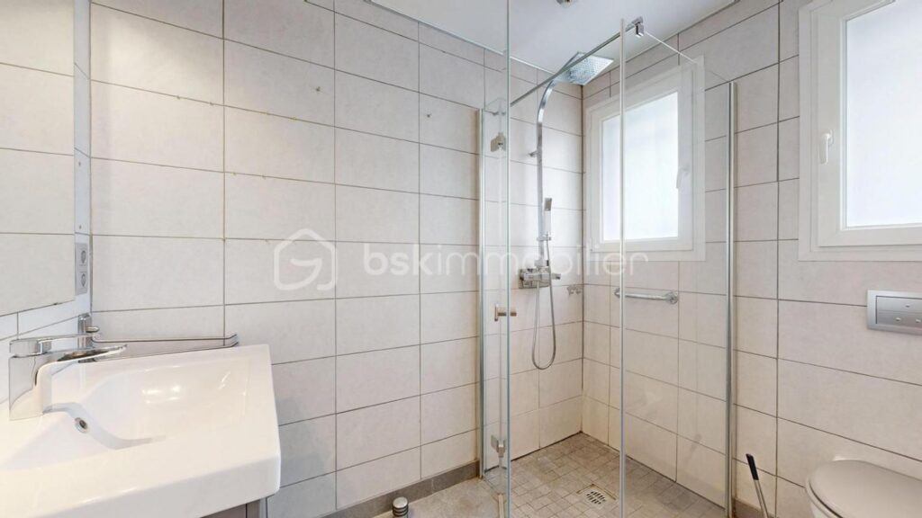 MAISON INDIVIDUELLE – PISCINE – TOURNEFEUILLE – CALME – 137m2 – DOUBLE VITRAGE – PROCHE AIRBUS- ROCADE ARC-EN-CIEL – 5 pièces – 3 chambres – 137 m²