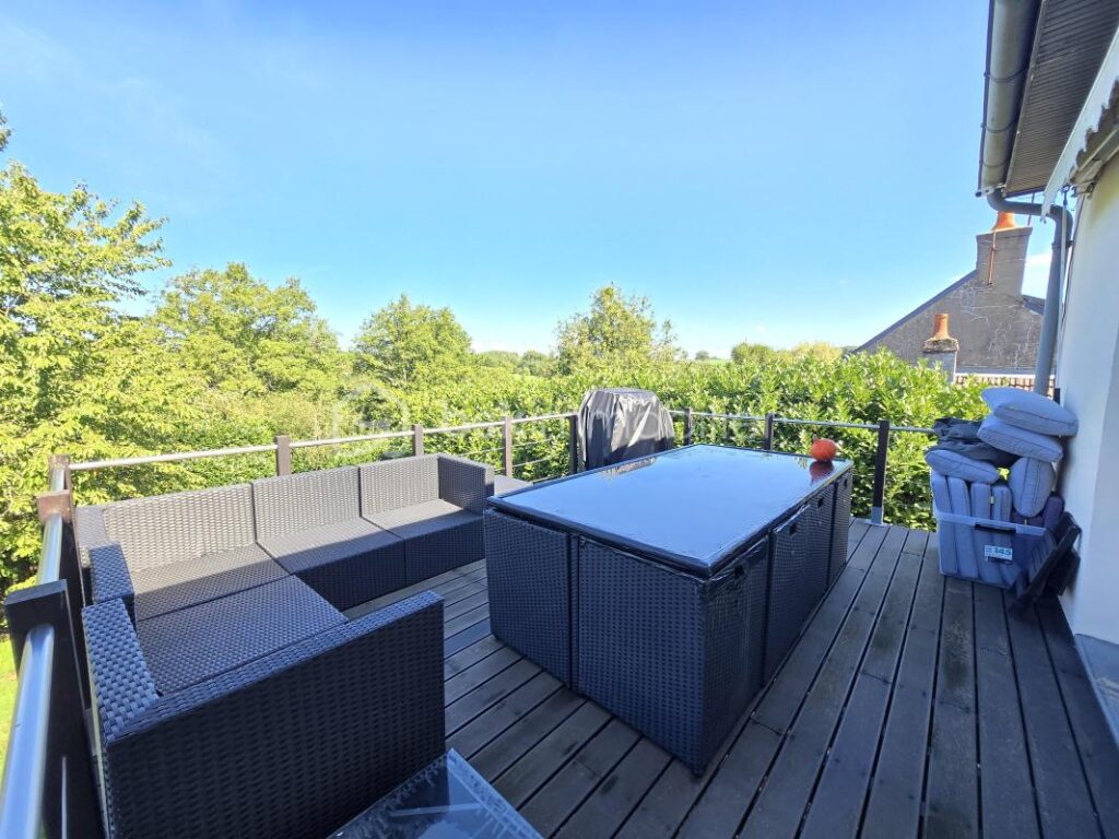 Magnifique Pavillon sur rez-de-jardin de 77 m² à La Machine – 4 pièces – 3 chambres – 77 m²