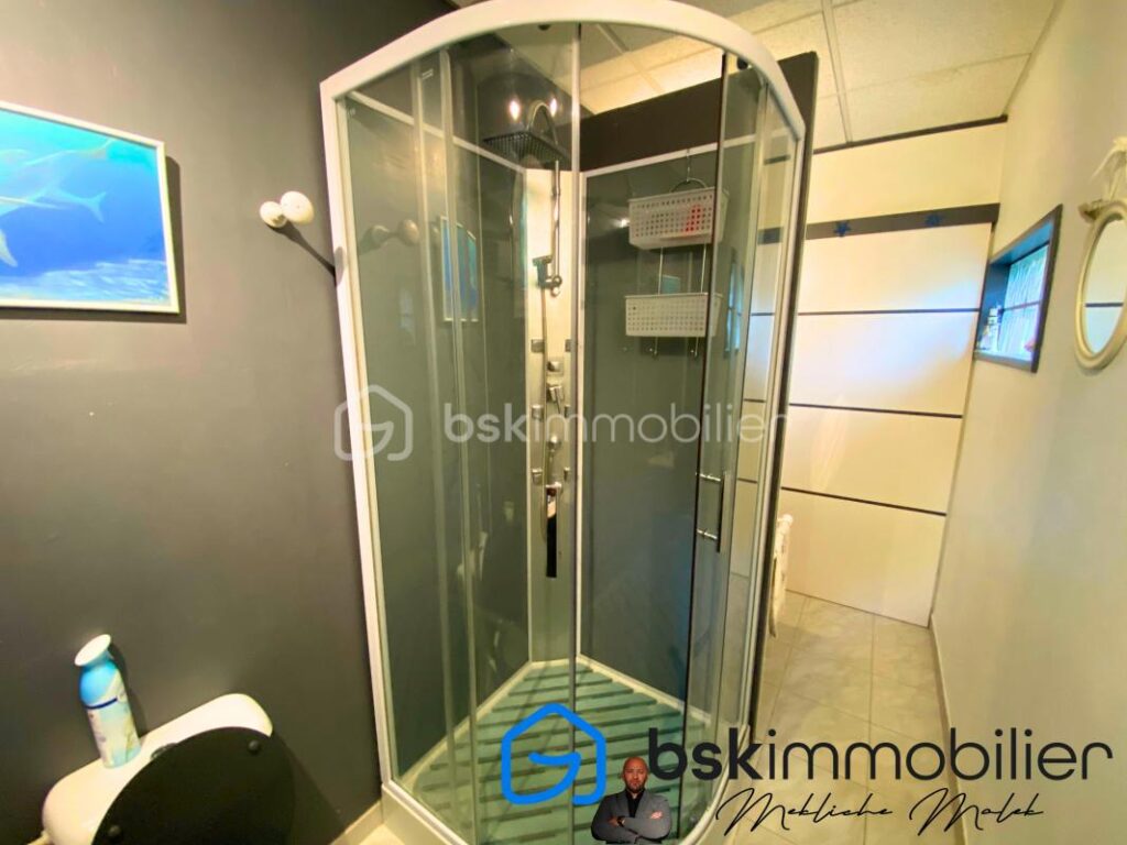 Maison d’Exception à Saint-Privat-des-Vieux – 7 pièces – 4 chambres – 175 m²