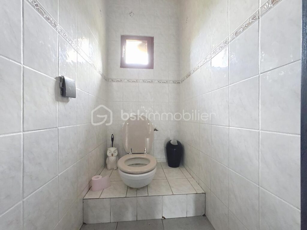 Maison de plain pied – 6 pièces – 4 chambres – 107 m²