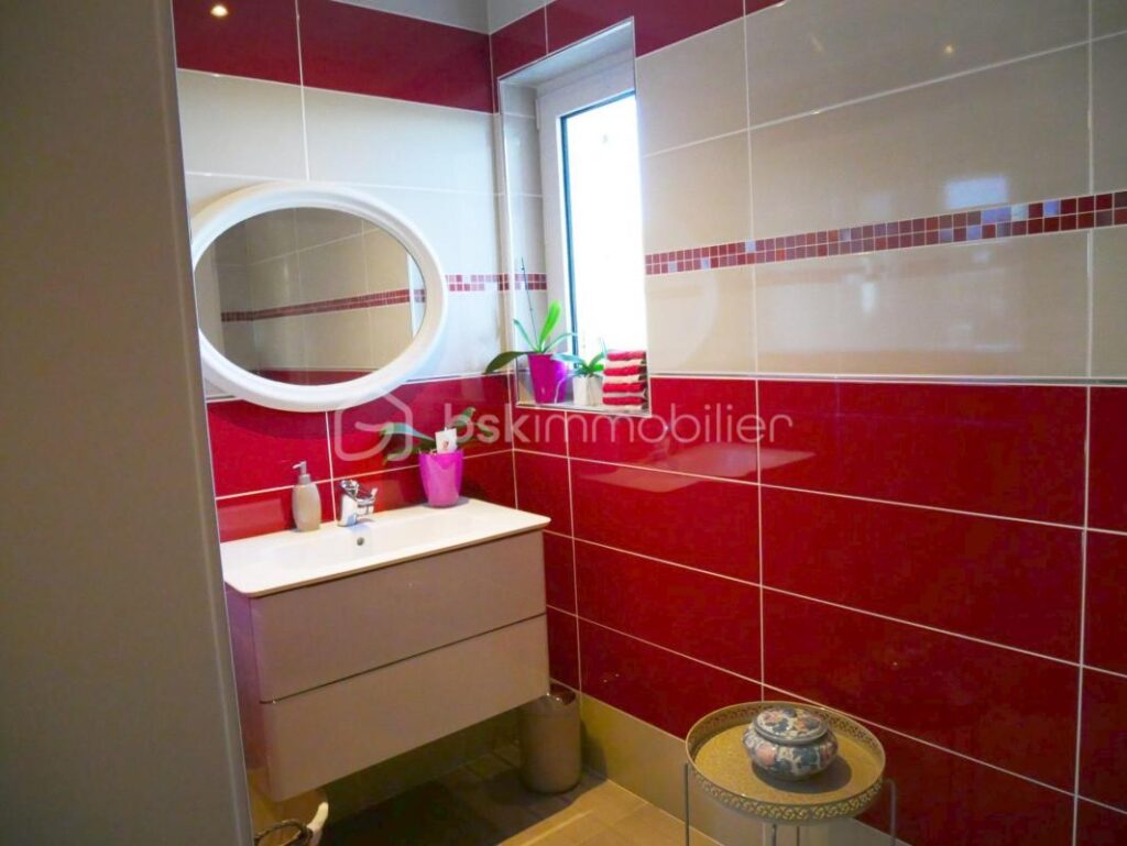 ANCIENNE FERME RÉNOVÉE – 7 pièces – 5 chambres – 316 m²