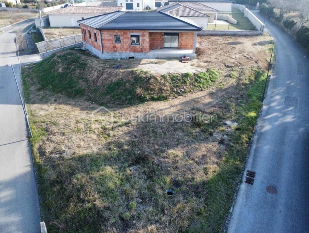 Maison neuve – Disponible en février 2025 – 4 pièces – 3 chambres – 135 m²