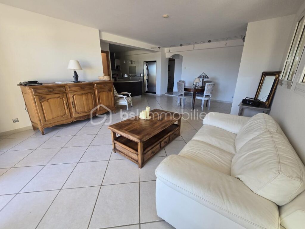 Propriété d’exception 250 m2 avec piscine et dépendance – 5 pièces – 4 chambres – 250 m²