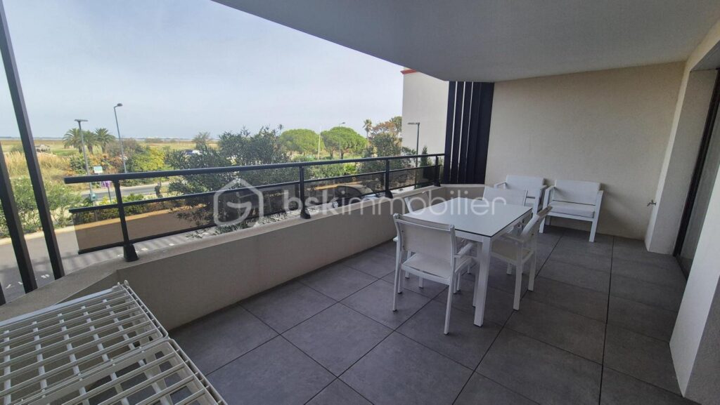 A VENDRE APPARTEMENT T2 DE 38M² A SAINT CYPRIEN PLAGE – HORIZON DU GOLF – TERRASSE – ASCENSEUR – PARKING PRIVATIF – VENDU MEUBLE – SOUS BAIL COMMERCIAL – 2 pièces – 1 chambre – 38 m²