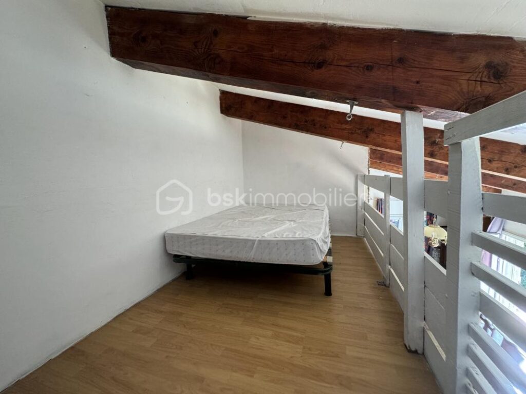 VILLA 4 FACES DE 170M2 – 8 pièces – 5 chambres – 170 m²