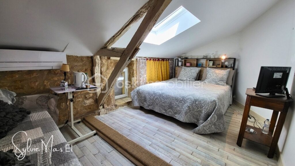 Maison et gîte 15 pièces – 2 piscines Parc arboré – 15 pièces – 9 chambres – 520 m²