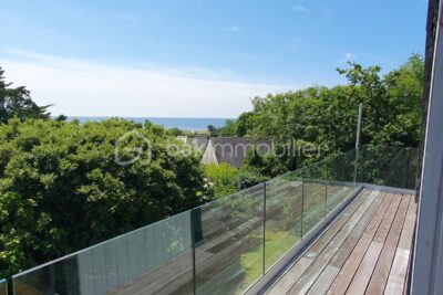 Maison 10 pièces de 210 m² – 10 pièces – 5 chambres – 210 m²