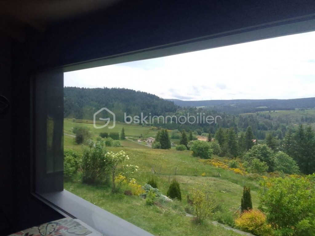 Magnifique Maison sur les monts d’Ardeche – 4 pièces – 3 chambres – 151 m²