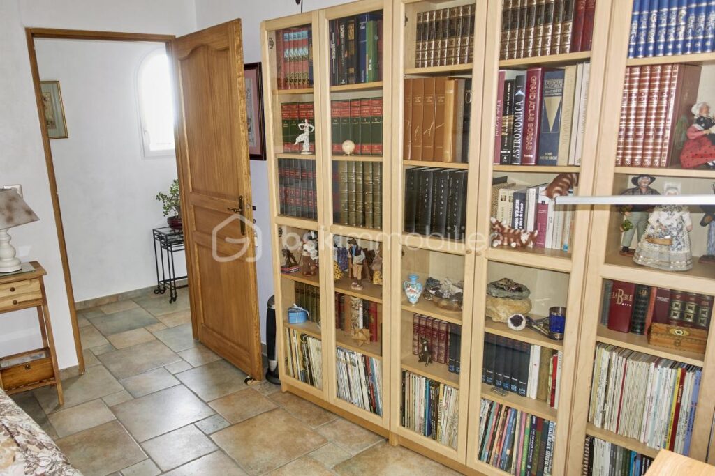 Magnifique villa provençale au cœur d’un écrin de verdure – 7 pièces – 4 chambres – 158 m²