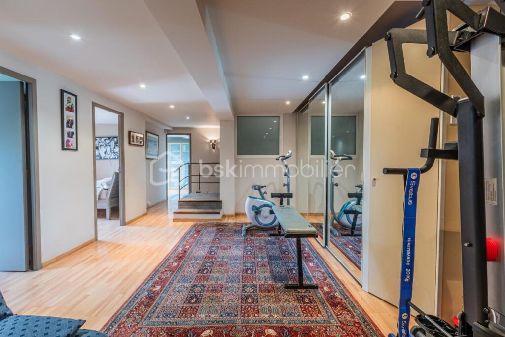 EXCEPTIONNEL – 6 pièces – 4 chambres – 229 m²