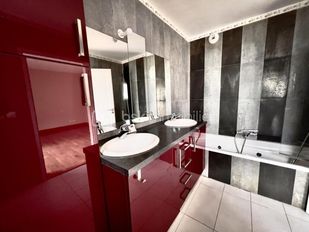 MAISON D’EXCEPTION DE 177 M² – 6 pièces – 5 chambres – 177 m²