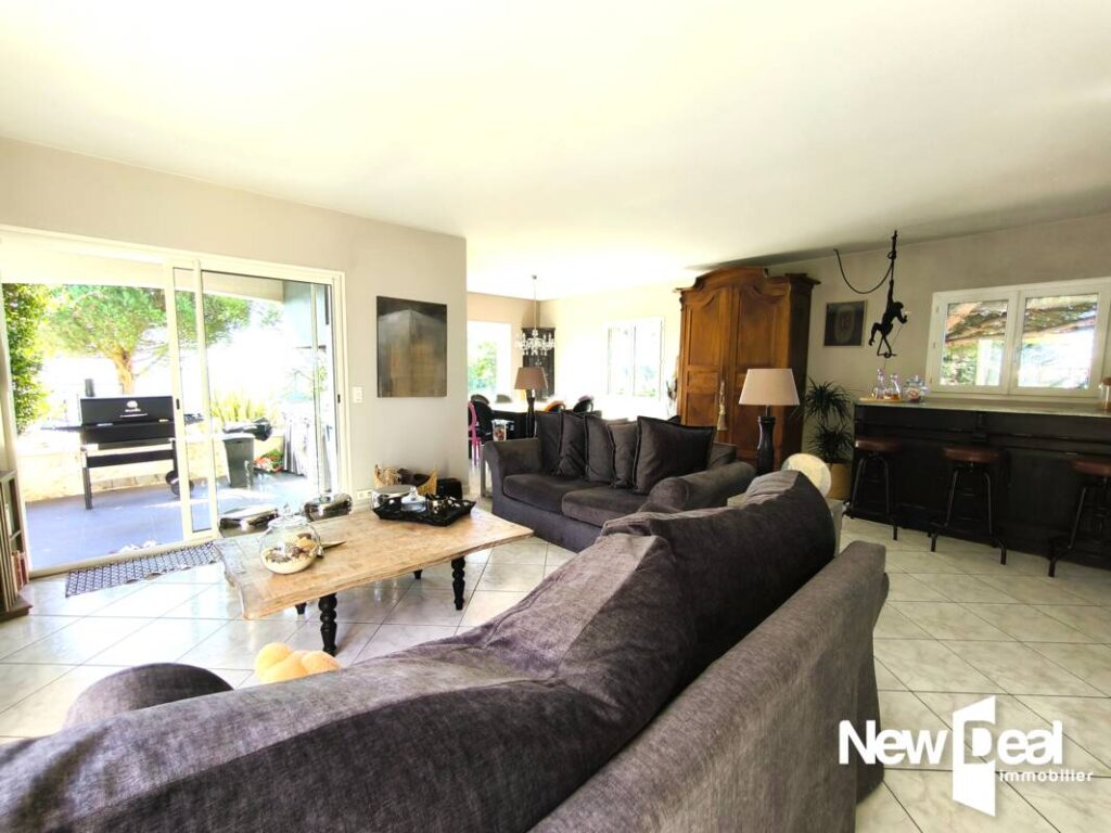 VILLA MODERNE PROCHE DE VILLENEUVE SUR LOT – 6 pièces – 4 chambres – 171 m²