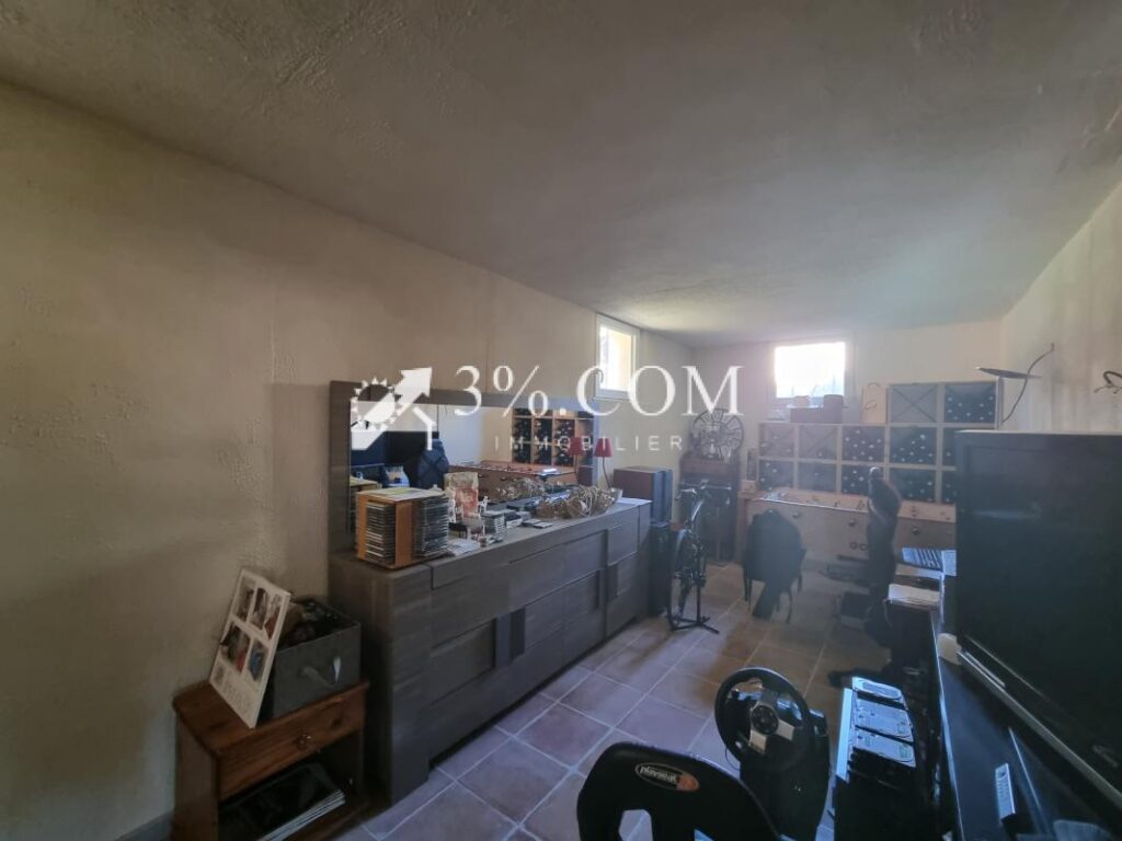 MAISON 119 m2 RENOVEE EN 2020 – 2 NIVEAUX – 3 CHAMBRES – TER – 6 pièces – 3 chambres – 119 m²