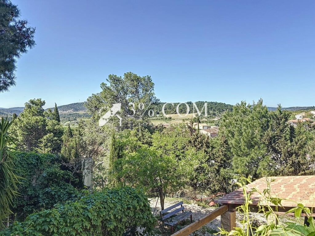 Charmante Maison de 178 m2 +Local professionnel de 150 m2 d – 8 pièces – 4 chambres – 178 m²