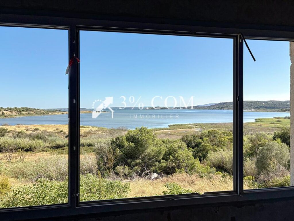 Grande propriété de 1.2 ha à rénover avec vue exceptionnelle – 12 pièces – 1 chambre – 195 m²