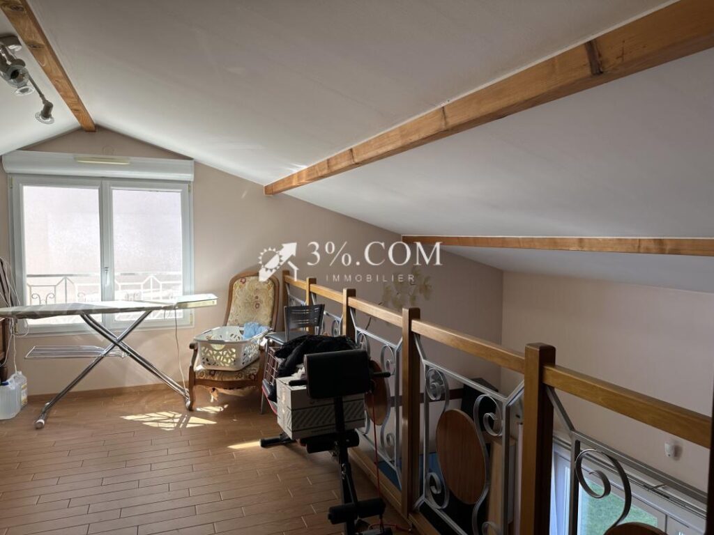 Maison individuelle 7 pièces dont 4 chambres 164 m2 TOUL – 7 pièces – 4 chambres – 164 m²