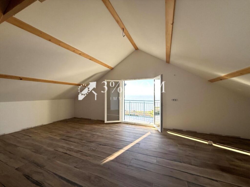 Villa 2024 style BELLE EPOQUE 5 pièces 170 m2 VUE MER à Sai – 5 pièces – 4 chambres – 170 m²