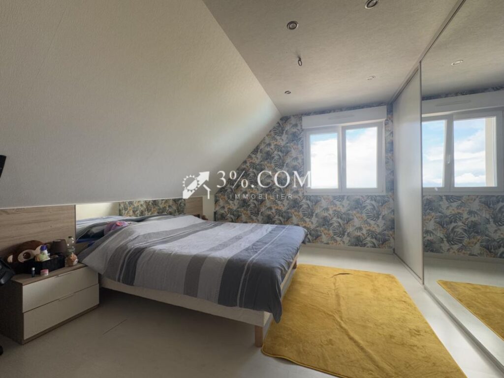 3%COM Belle maison avec vue panoramique – terrasse- piscine – 5 pièces – 3 chambres – 125 m²