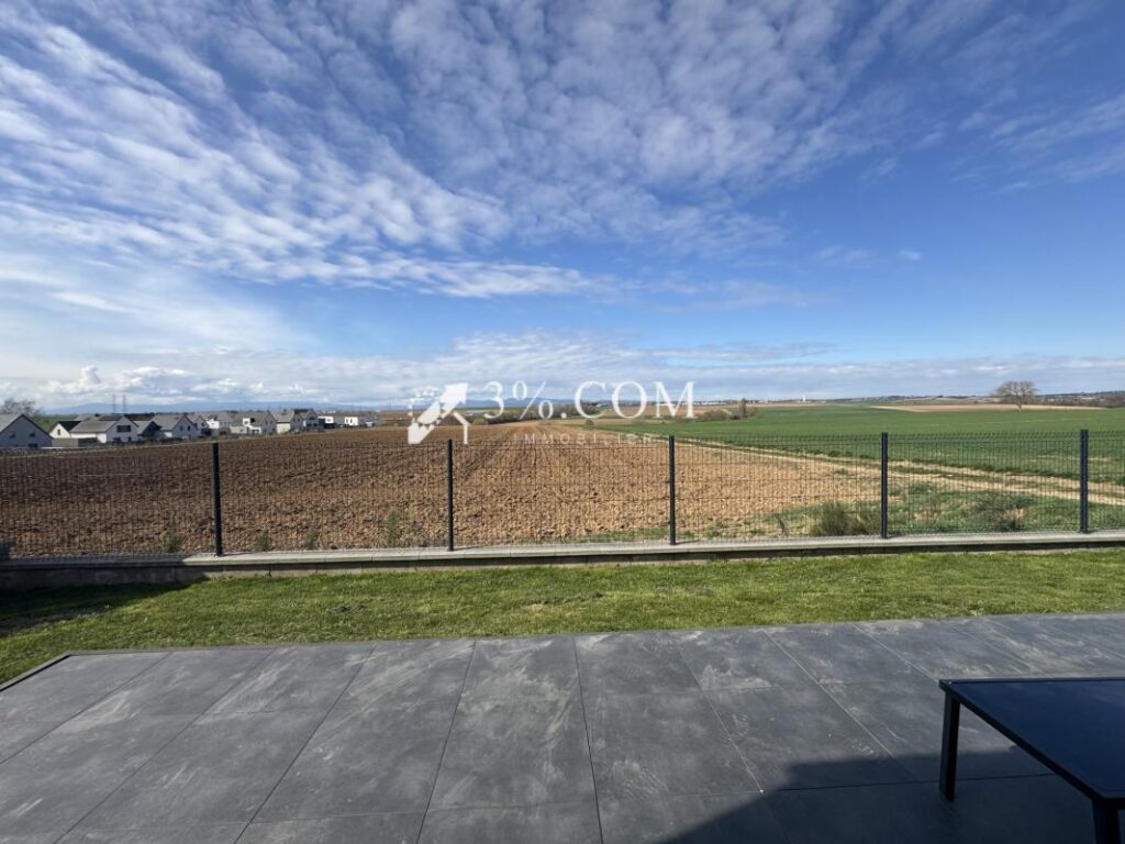 3%COM Belle maison d’architecte 4 chambres et 2 salles de b – 6 pièces – 4 chambres – 154 m²