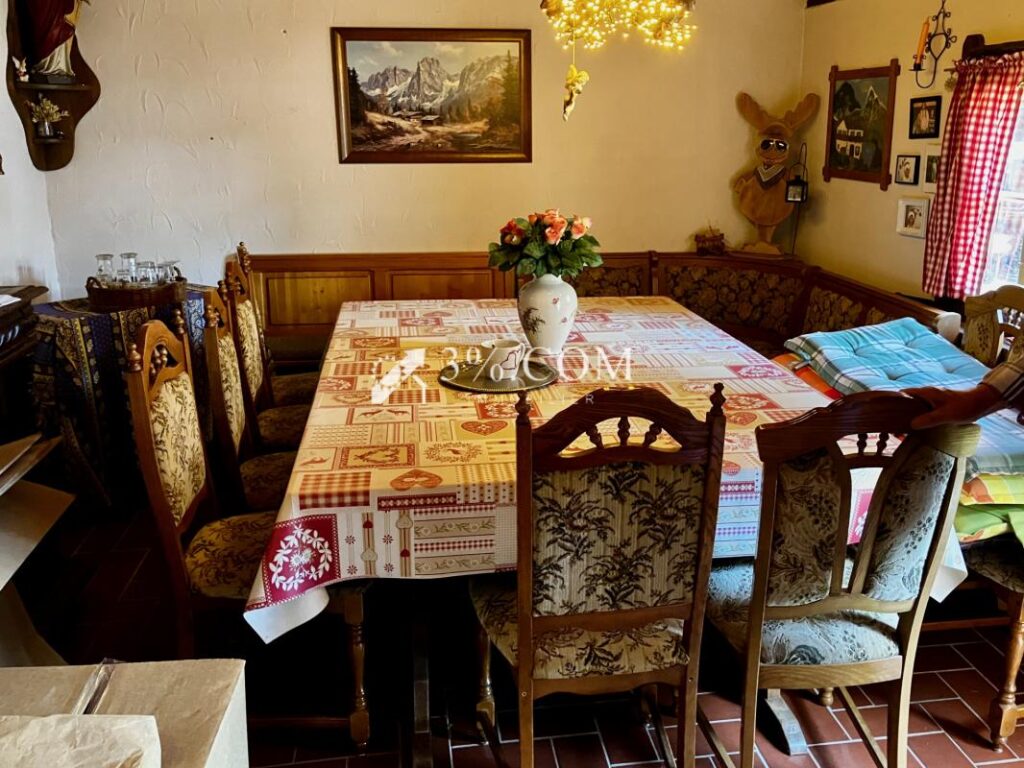 Maison avec grand terrain et dépendances – 7 pièces – 4 chambres – 142 m²