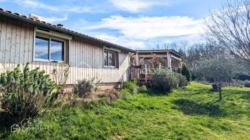 Plain-pied avec Piscine – garage – Portes du Périgord Noir – 4 pièces – 3 chambres – 106 m²
