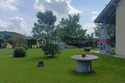 Magali et Cécile ISENBART vous proposent : – 6 pièces – 5 chambres – 134 m²