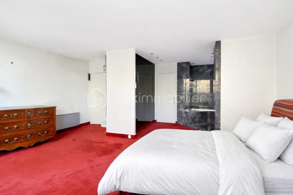 Duplex d’exception au cœur de la verdure – Terrasses, balcons, box – Ville-d’Avray – 5 pièces – 2 chambres – 155 m²