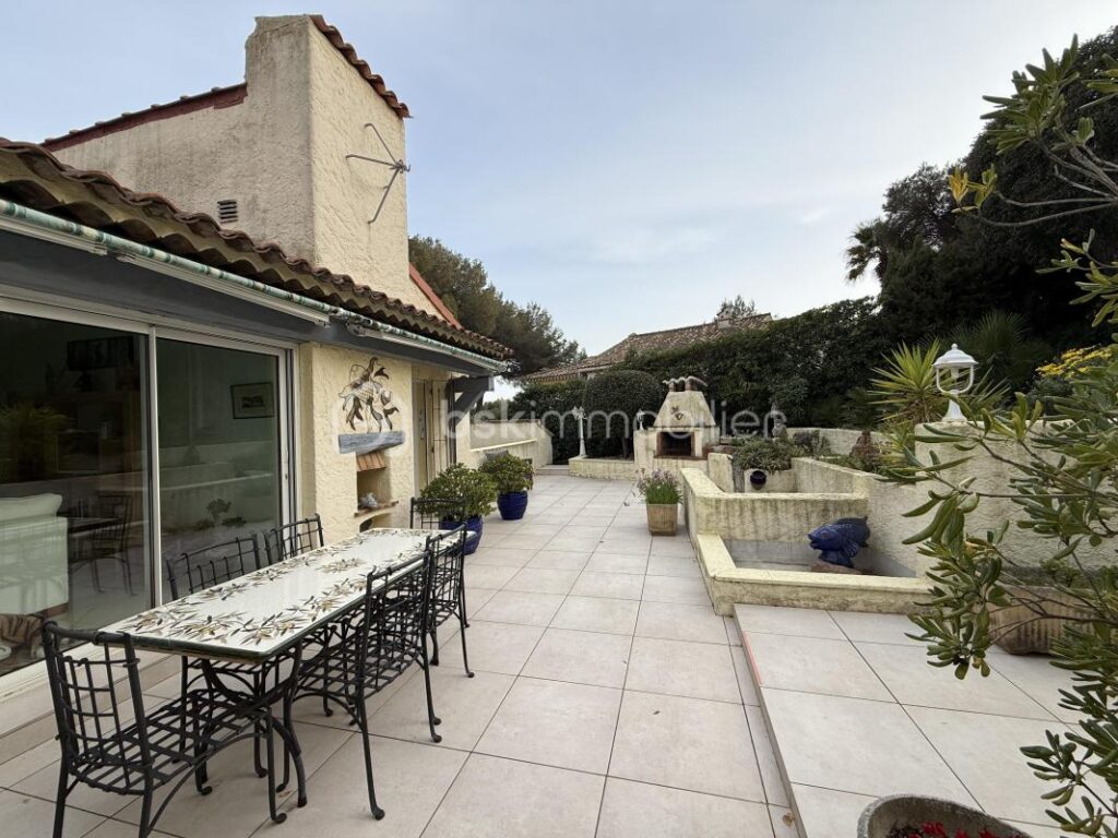 Maison Appartement – 4 pièces – 3 chambres – 110 m²