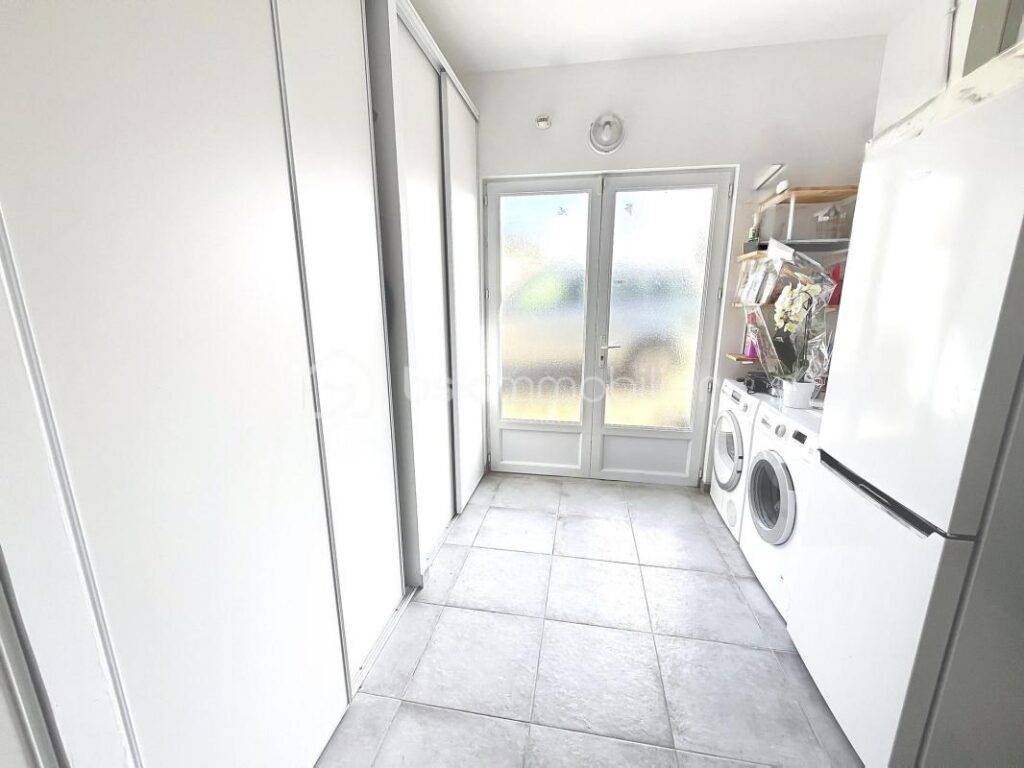 PROPRIETE DE CARACTERE – 7 pièces – 4 chambres – 210 m²